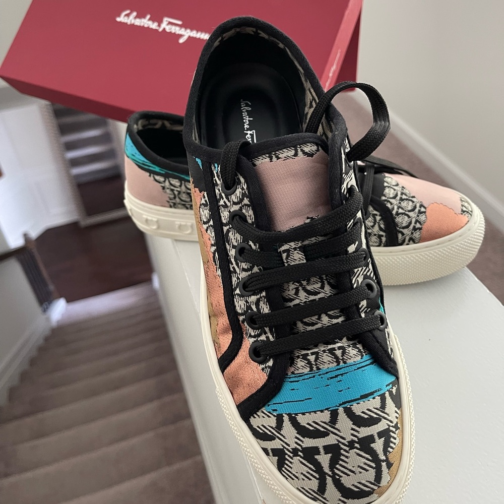 Salvatore Ferragamo 

Authenticated FERRAGAMO Sneakers. Ladies Shoes size 7.5